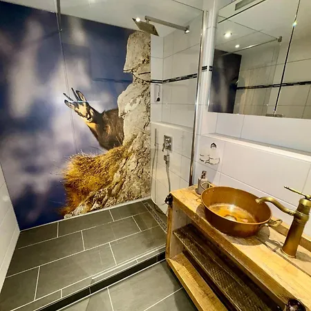 Zur Gluecklichen Gams - Ferienwohnung Mit Huettenvibes In Oberstdorf Fuer 1-8 Gaeste Exterior photo