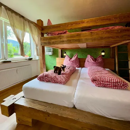 Zur Gluecklichen Gams - Ferienwohnung Mit Huettenvibes In Oberstdorf Fuer 1-8 Gaeste Exterior photo
