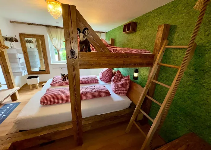 Zur Gluecklichen Gams - Ferienwohnung Mit Huettenvibes In Oberstdorf Fuer 1-8 Gaeste